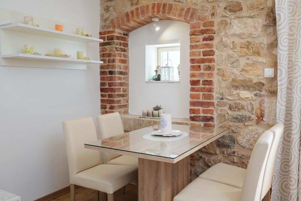 Cindro Apartment With Terrace Split Buitenkant foto