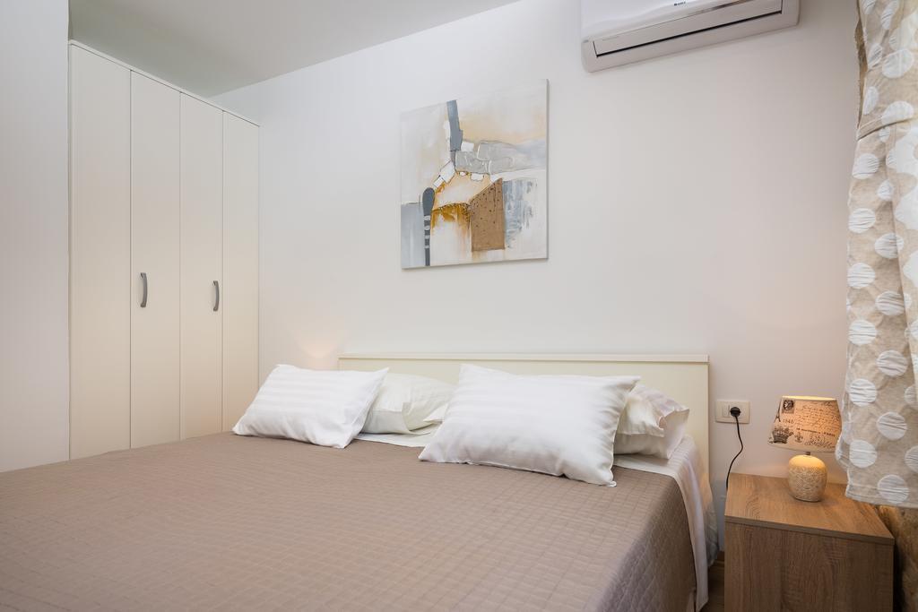 Cindro Apartment With Terrace Split Buitenkant foto