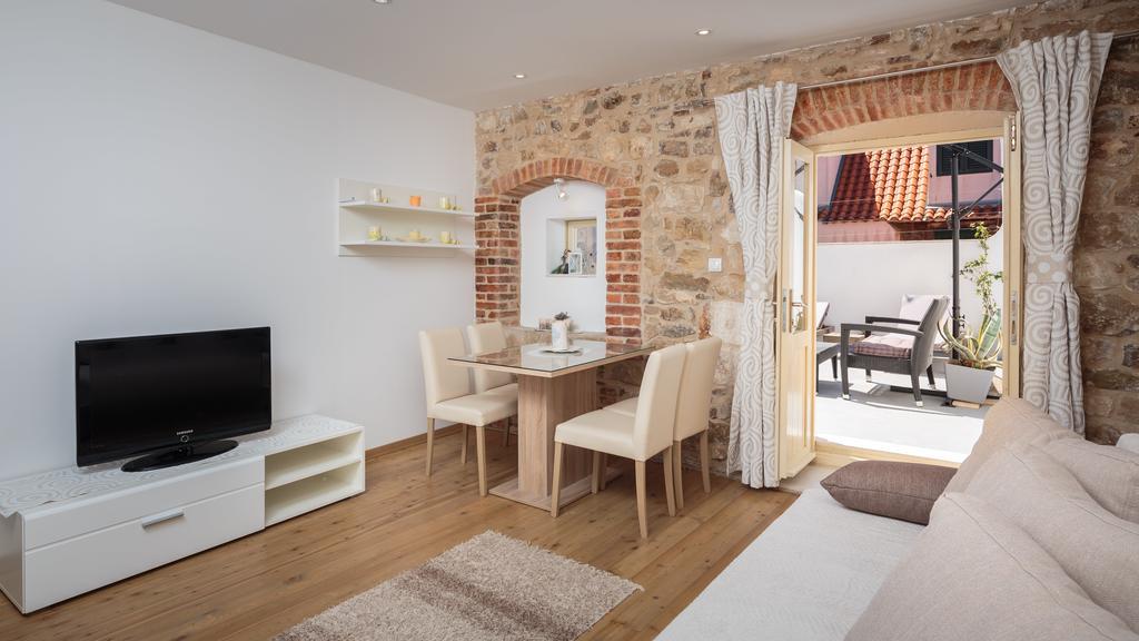 Cindro Apartment With Terrace Split Buitenkant foto